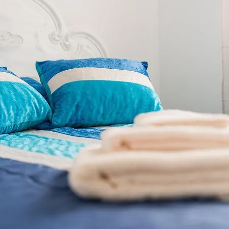 Retro-modern Retreat In