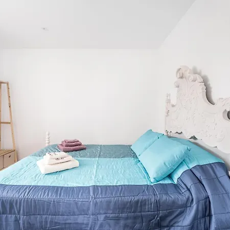 Retro-modern Retreat In *