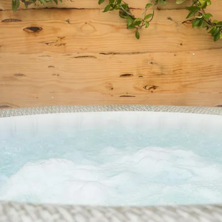 Retro-modern Retreat In * Esposende