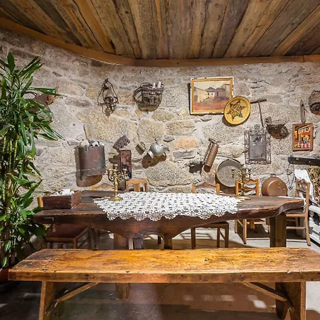 Retro-modern Retreat In Holiday home