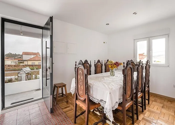 Retro-modern Retreat In *