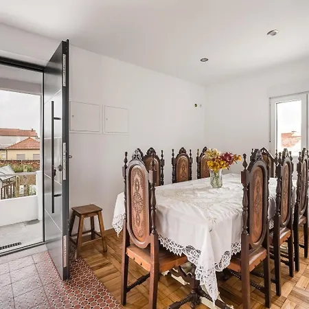 Retro-modern Retreat In *