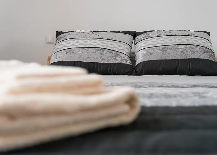 Feriehus Retro-modern Retreat In *