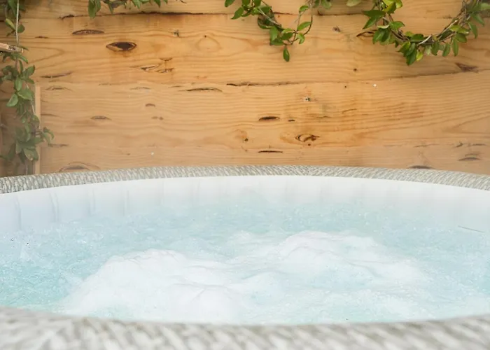 Retro-modern Retreat In * Esposende