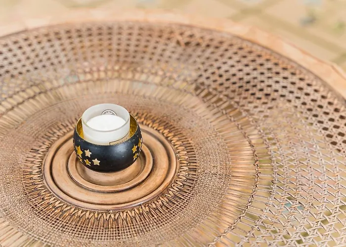 Retro-modern Retreat In Feriehus *